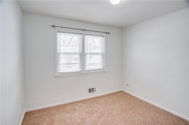 207 Valiant Drive, Henrietta, NY 14623