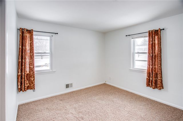 207 Valiant Drive, Henrietta, NY 14623