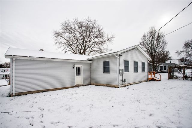 207 Valiant Drive, Henrietta, NY 14623