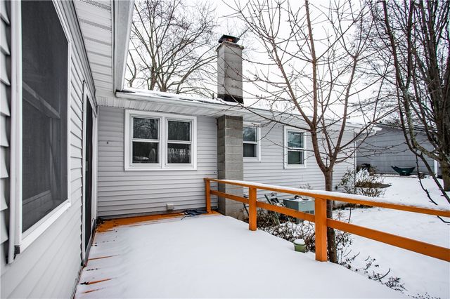 207 Valiant Drive, Henrietta, NY 14623