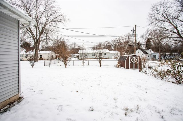 207 Valiant Drive, Henrietta, NY 14623