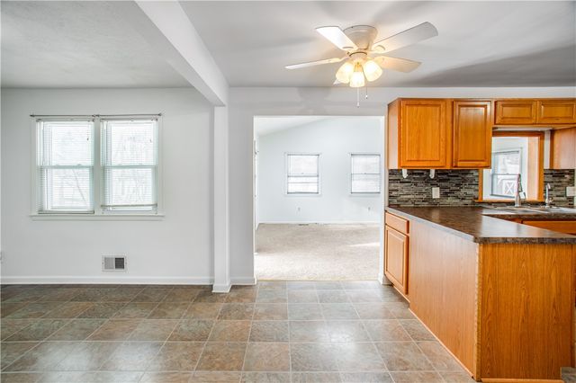 207 Valiant Drive, Henrietta, NY 14623