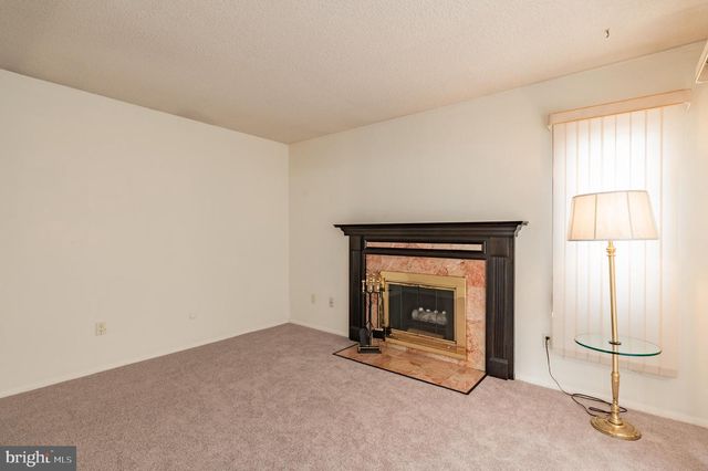 104 REVERE DR, Harleysville, PA 19438