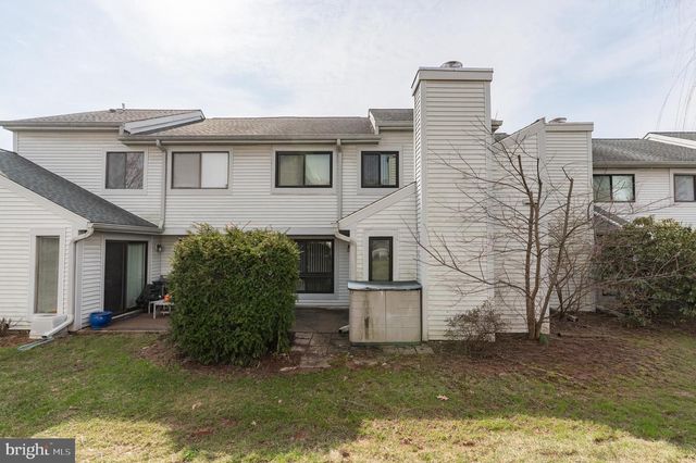 104 REVERE DR, Harleysville, PA 19438