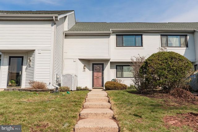 104 REVERE DR, Harleysville, PA 19438