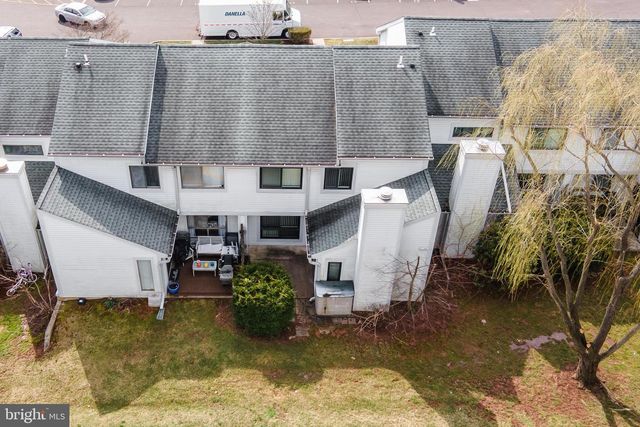 104 REVERE DR, Harleysville, PA 19438