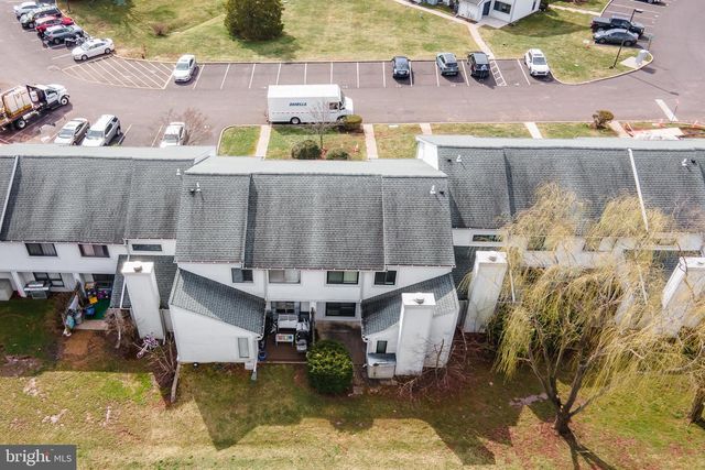 104 REVERE DR, Harleysville, PA 19438