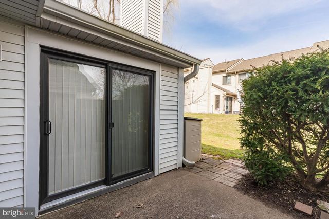 104 REVERE DR, Harleysville, PA 19438