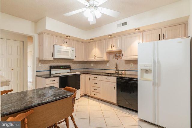 104 REVERE DR, Harleysville, PA 19438