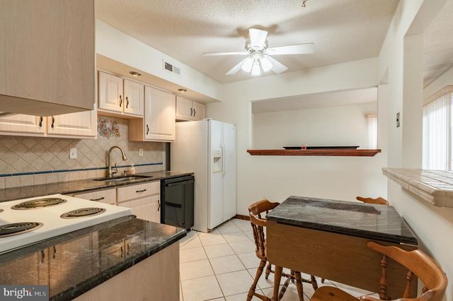 104 REVERE DR, Harleysville, PA 19438