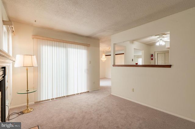 104 REVERE DR, Harleysville, PA 19438