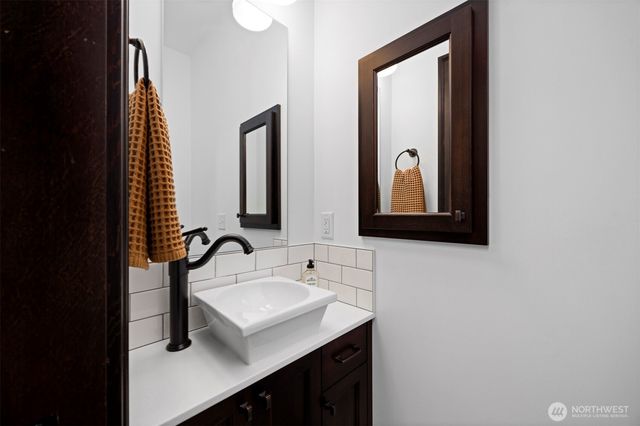 2011 Cornwall Avenue, Bellingham, WA 98225