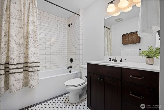 2011 Cornwall Avenue, Bellingham, WA 98225