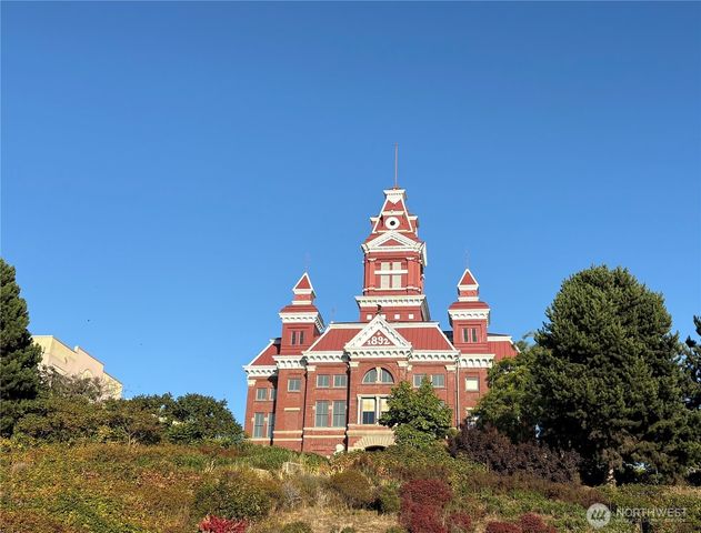 2011 Cornwall Avenue, Bellingham, WA 98225