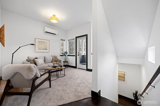 2011 Cornwall Avenue, Bellingham, WA 98225