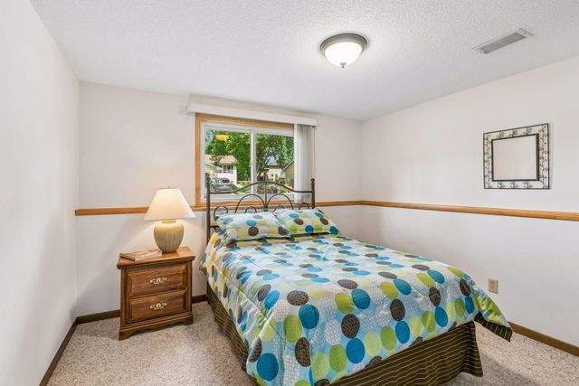 6281 Cavell Avenue N, Brooklyn Park, MN 55428