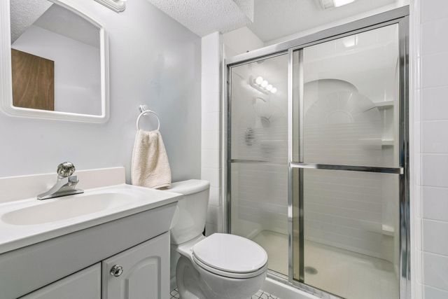 6281 Cavell Avenue N, Brooklyn Park, MN 55428