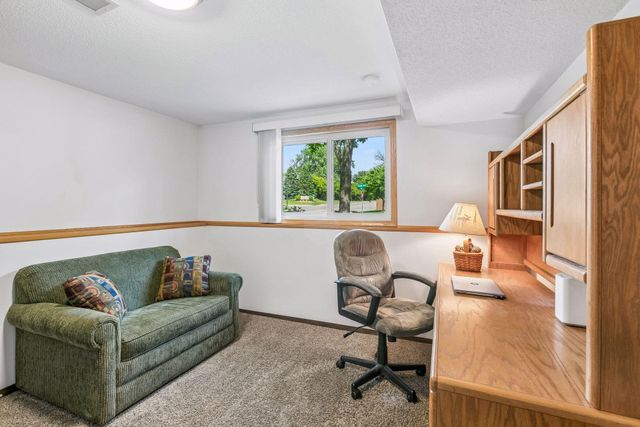 6281 Cavell Avenue N, Brooklyn Park, MN 55428