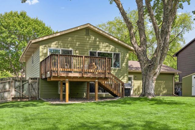 6281 Cavell Avenue N, Brooklyn Park, MN 55428