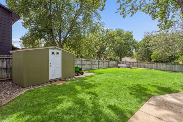 6281 Cavell Avenue N, Brooklyn Park, MN 55428