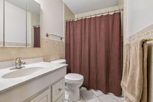 6281 Cavell Avenue N, Brooklyn Park, MN 55428