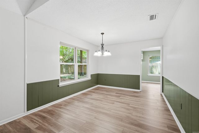 17 Fernwood Drive, Conway, AR 72034