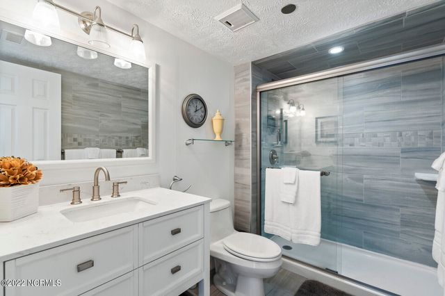 1080 Saint Joseph Street Apt 2b, Carolina Beach, NC 28428