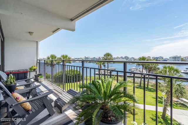 1080 Saint Joseph Street Apt 2b, Carolina Beach, NC 28428