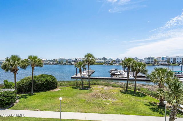 1080 Saint Joseph Street Apt 2b, Carolina Beach, NC 28428