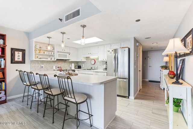 1080 Saint Joseph Street Apt 2b, Carolina Beach, NC 28428