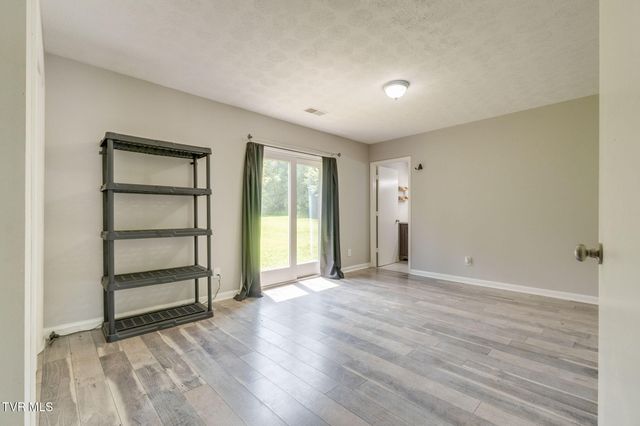 660 Way Cross Road, Church Hill, TN 37642