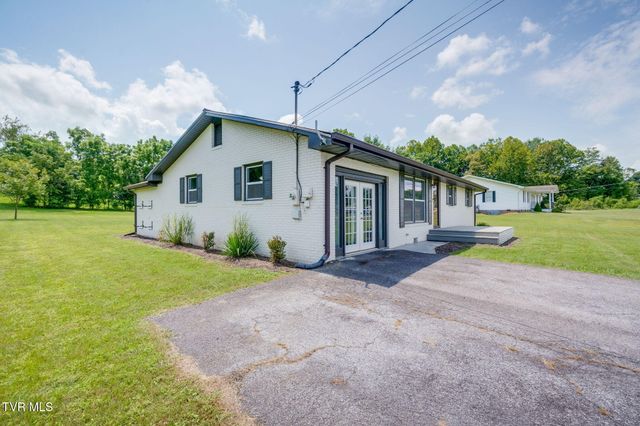 660 Way Cross Road, Church Hill, TN 37642