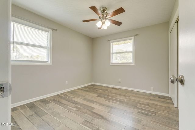 660 Way Cross Road, Church Hill, TN 37642