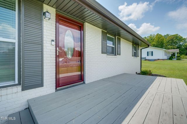 660 Way Cross Road, Church Hill, TN 37642