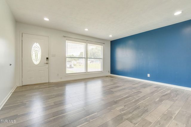 660 Way Cross Road, Church Hill, TN 37642