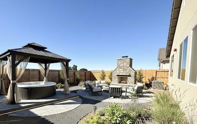 1269 Gypsum Drive 2-18, Los Banos, CA 93635