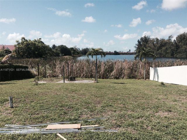 1280 NW 111th St 1, Miami, FL 33167