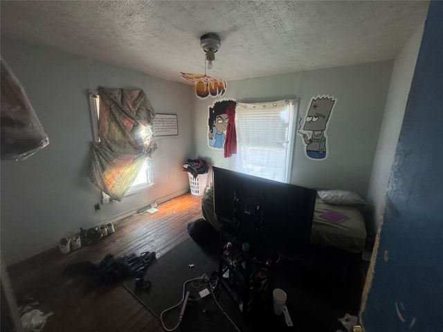 5933 Diaz Avenue, Fort Worth, TX 76107