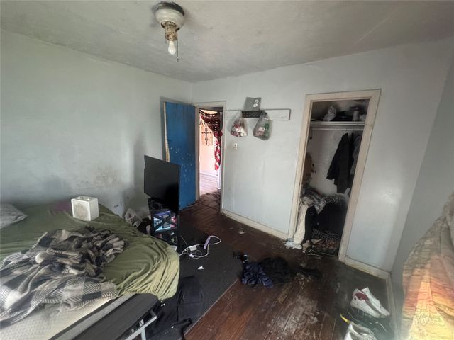 5933 Diaz Avenue, Fort Worth, TX 76107