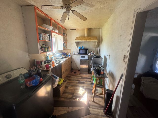 5933 Diaz Avenue, Fort Worth, TX 76107