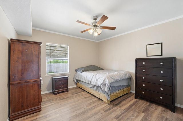 1114 Road 5601, Cleveland, TX 77327