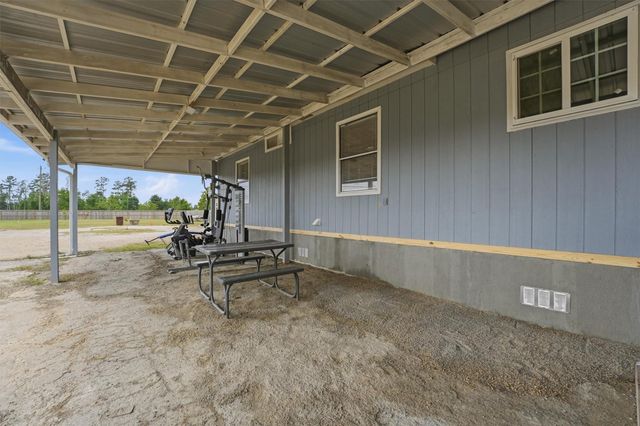 1114 Road 5601, Cleveland, TX 77327