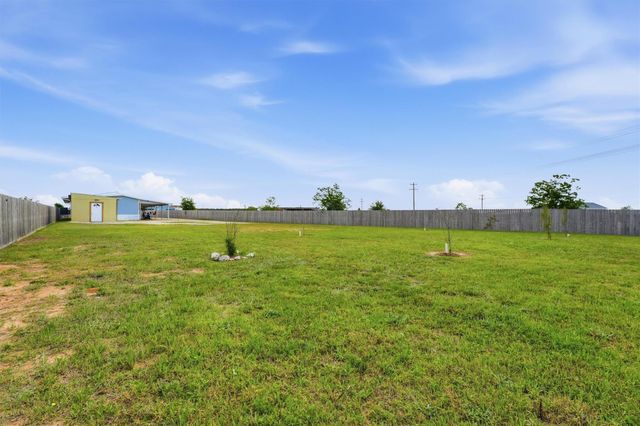 1114 Road 5601, Cleveland, TX 77327