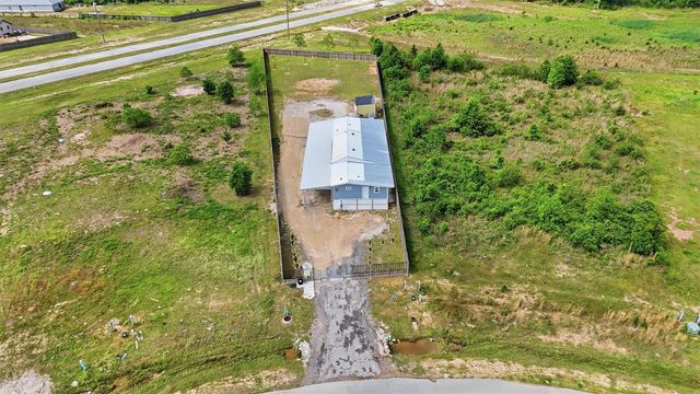 1114 Road 5601, Cleveland, TX 77327