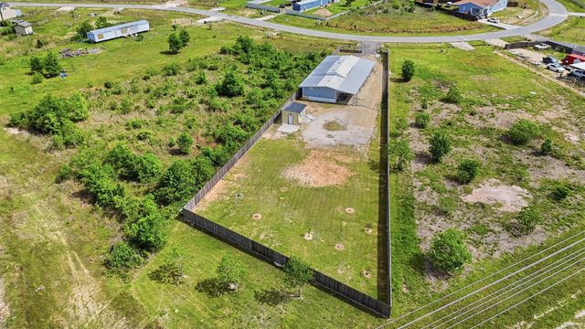 1114 Road 5601, Cleveland, TX 77327