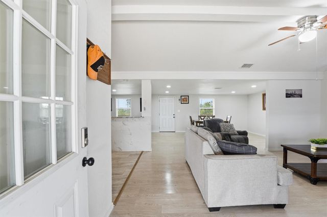 1114 Road 5601, Cleveland, TX 77327