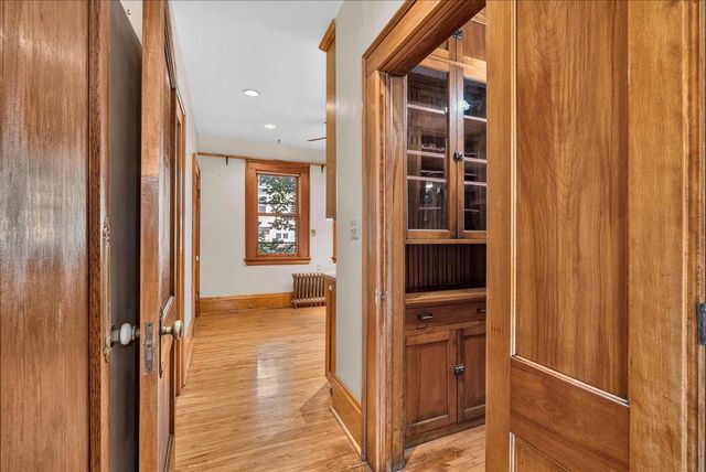 887 Ashland Avenue, Saint Paul, MN 55104