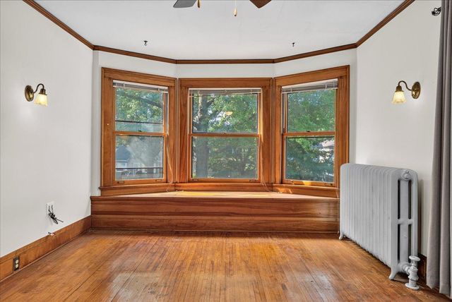 887 Ashland Avenue, Saint Paul, MN 55104