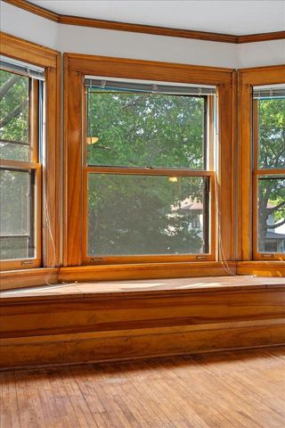 887 Ashland Avenue, Saint Paul, MN 55104