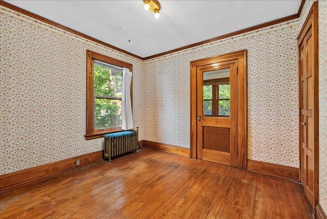 887 Ashland Avenue, Saint Paul, MN 55104